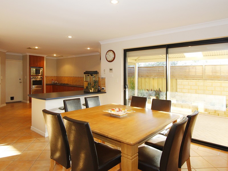 10 Mintaro Parade, Quinns Rocks WA 6030