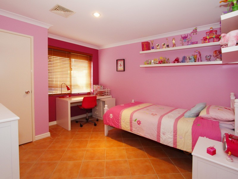 10 Mintaro Parade, Quinns Rocks WA 6030