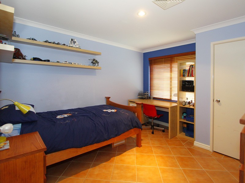 10 Mintaro Parade, Quinns Rocks WA 6030