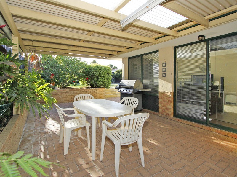 29 St Barnabas Blvd, Quinns Rocks WA 6030