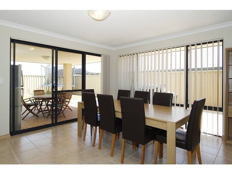 22 Ardglass Gardens, Ridgewood WA 6030