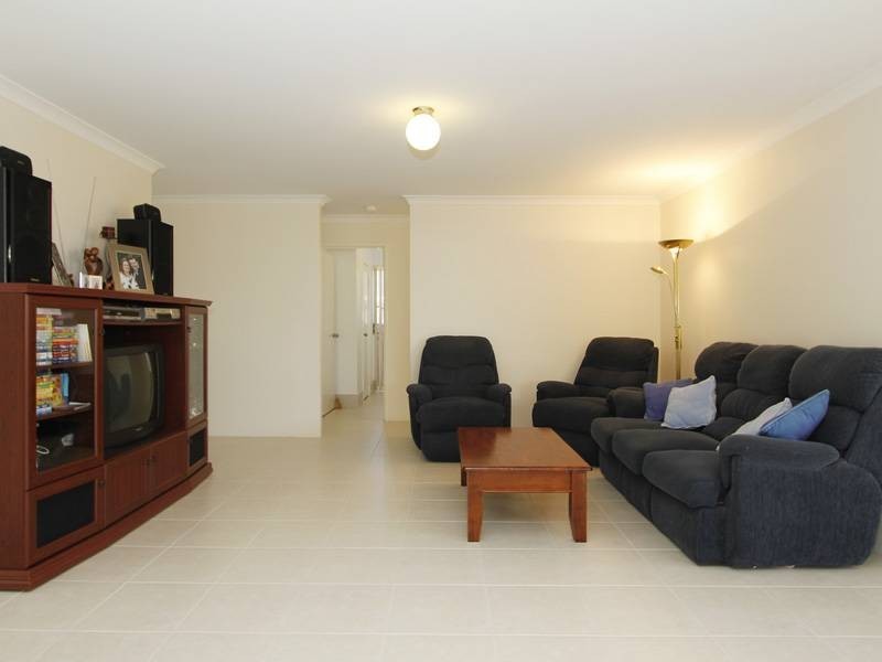 33 Thurleigh Approach, Butler WA 6036
