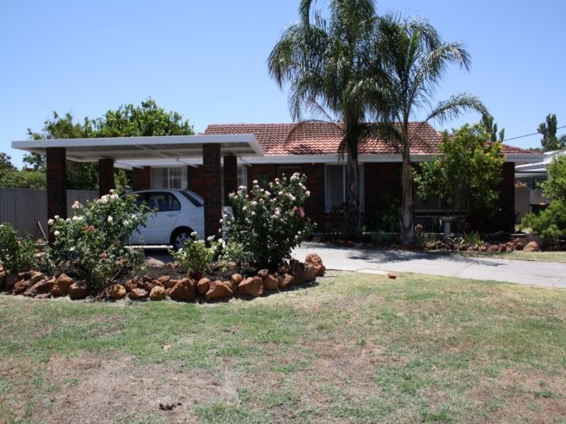 15 Galaxy Street, Beckenham WA 6107