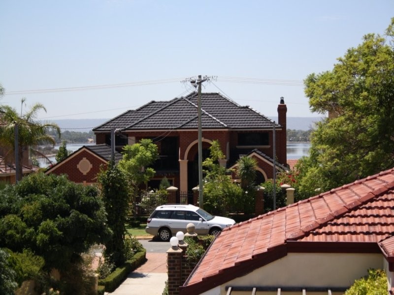 19b Sulman Avenue, Salter Point WA 6152