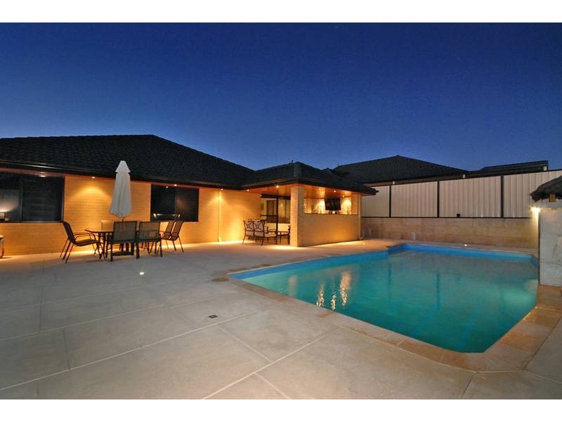 6 La Paz Link, Clarkson WA 6030