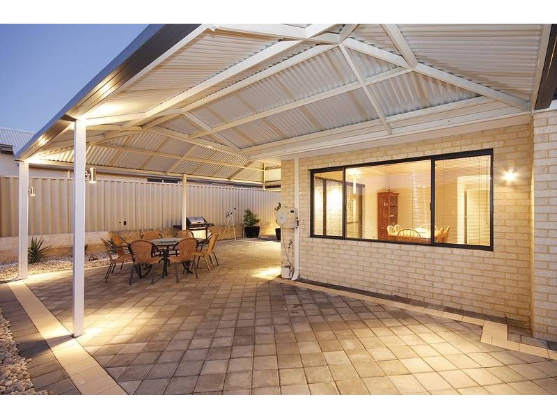35 Sanderstead Loop, Butler WA 6036
