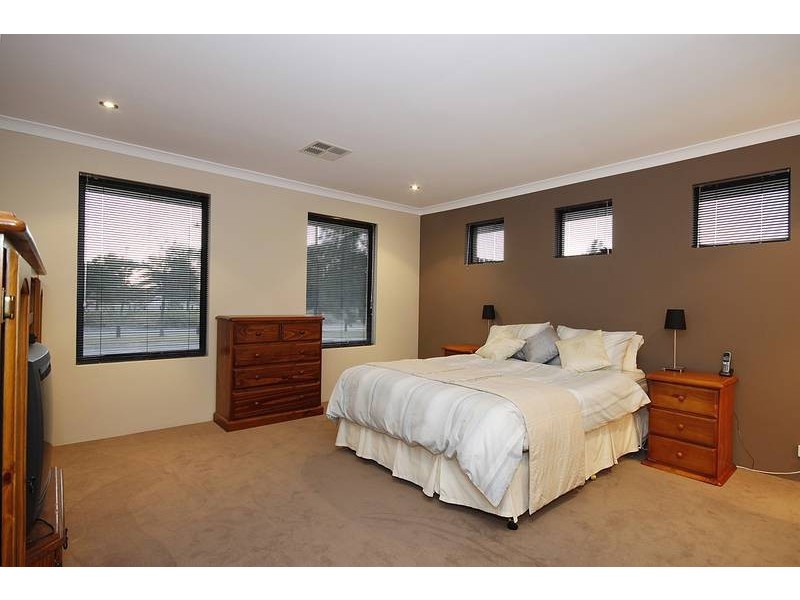 35 Sanderstead Loop, Butler WA 6036