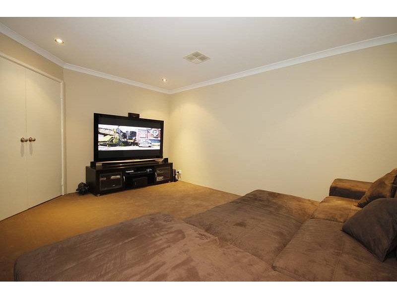 35 Sanderstead Loop, Butler WA 6036