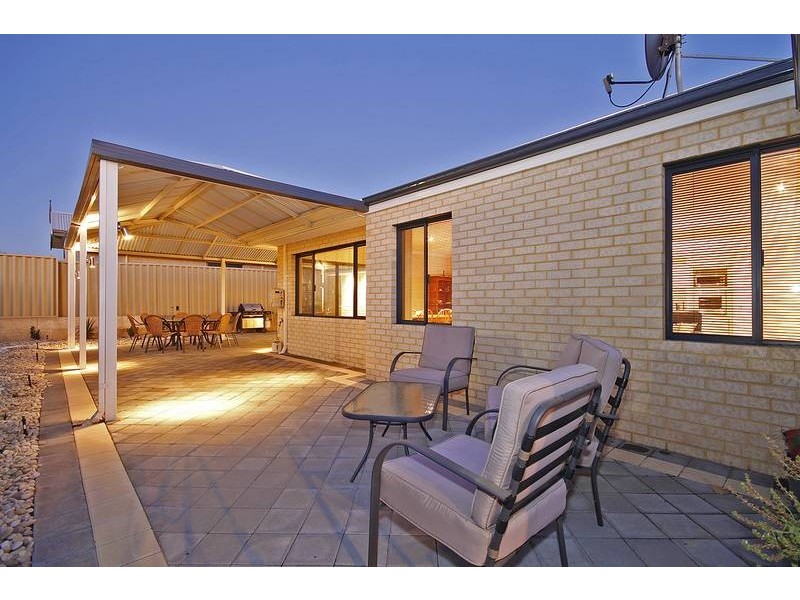 35 Sanderstead Loop, Butler WA 6036