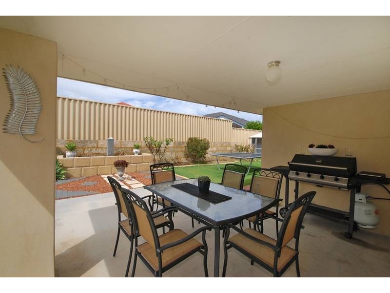 6 Carlisle Approach, Butler WA 6036