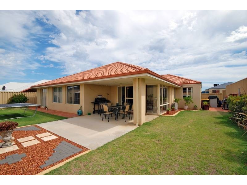 6 Carlisle Approach, Butler WA 6036