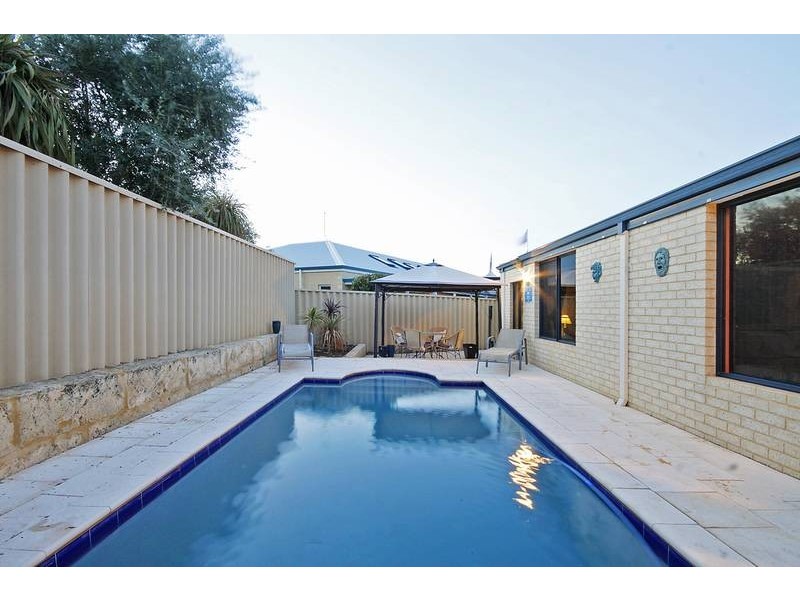 2 Duxford Street, Butler WA 6036