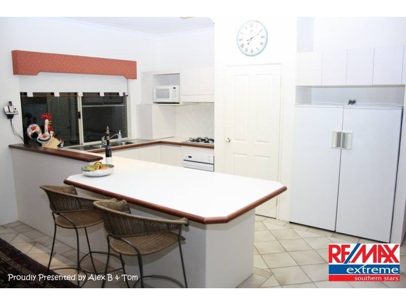 40 Barnsley Street, Queens Park WA 6107