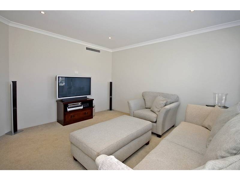 236 Santa Barbara Parade, Jindalee WA 6036