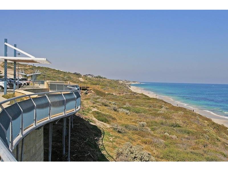 236 Santa Barbara Parade, Jindalee WA 6036