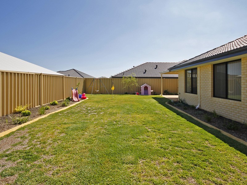 38 Tobermory Crescent, Butler WA 6036