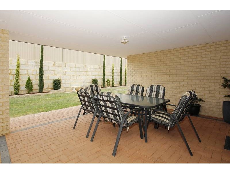 15 Ardglass Gardens, Ridgewood WA 6030