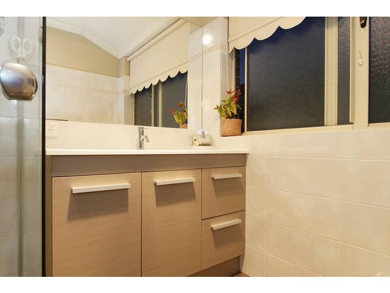 10 Stradbroke Gardens, Ridgewood WA 6030