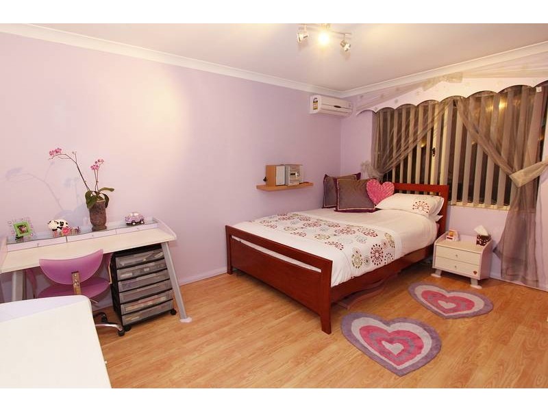 10 Stradbroke Gardens, Ridgewood WA 6030