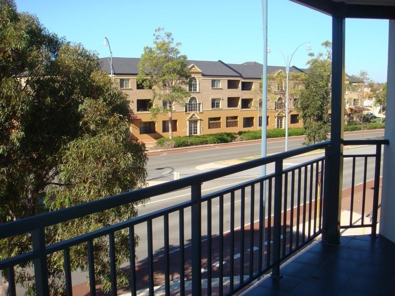 13/22 Grand Boulevard, Joondalup WA 6027