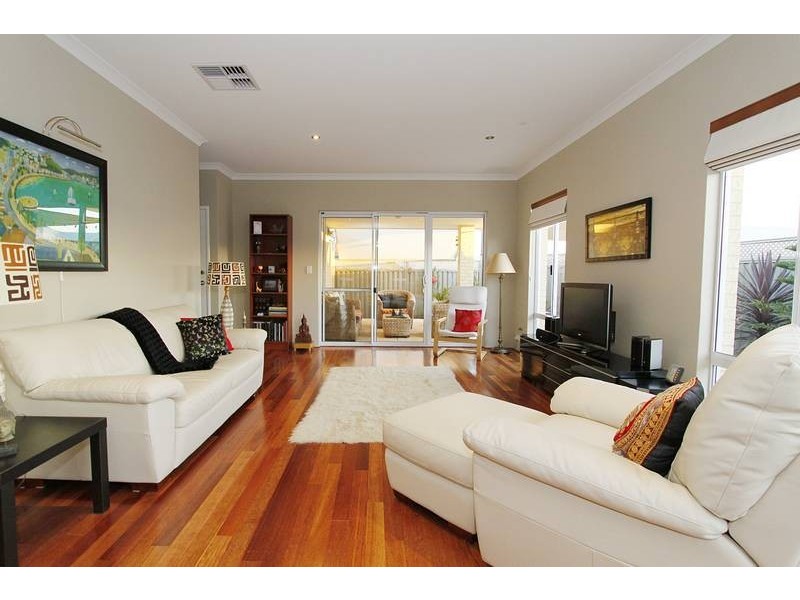 42 Benenden Avenue, Butler WA 6036