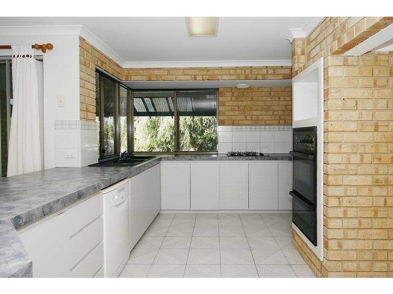 11 Eden Mews, Kinross WA 6028