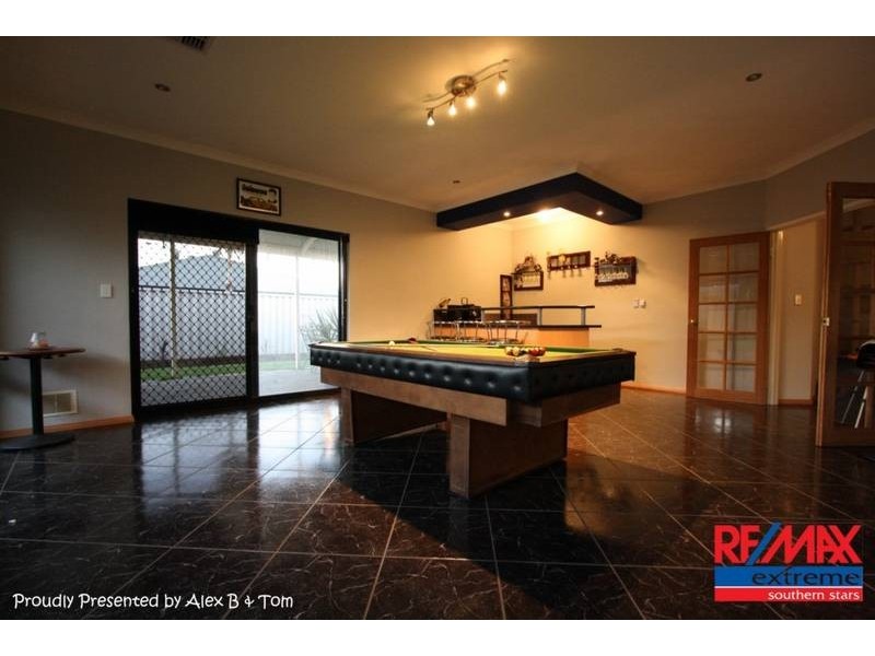 18 Yarrow Drive, Beechboro WA 6063