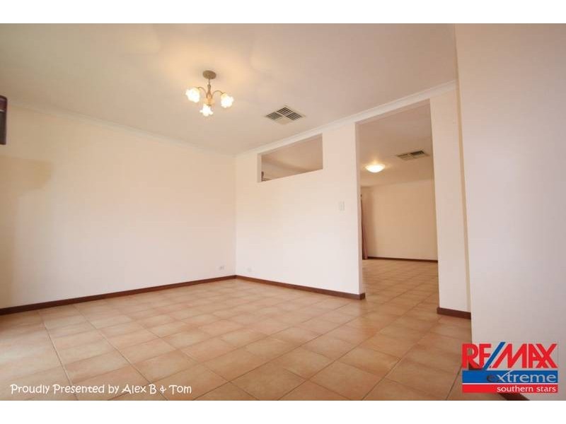 13 Forman Court, Queens Park WA 6107