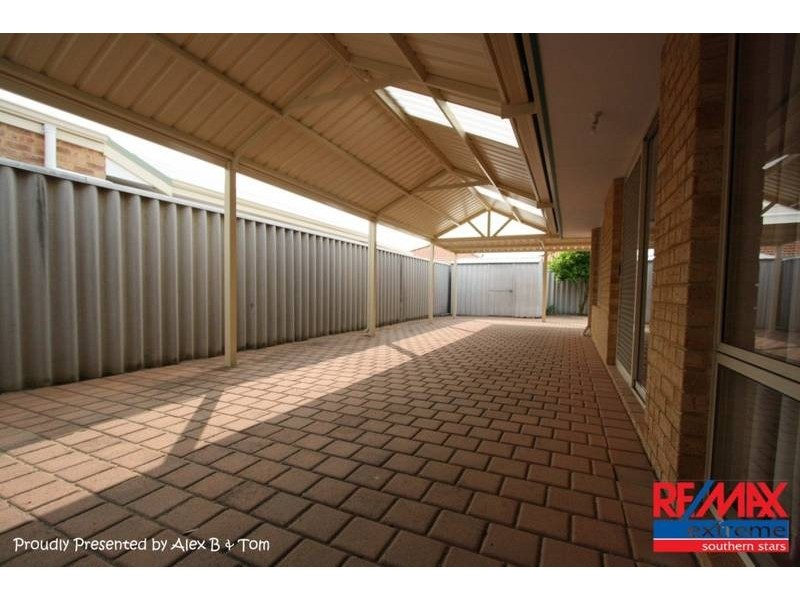 13 Forman Court, Queens Park WA 6107