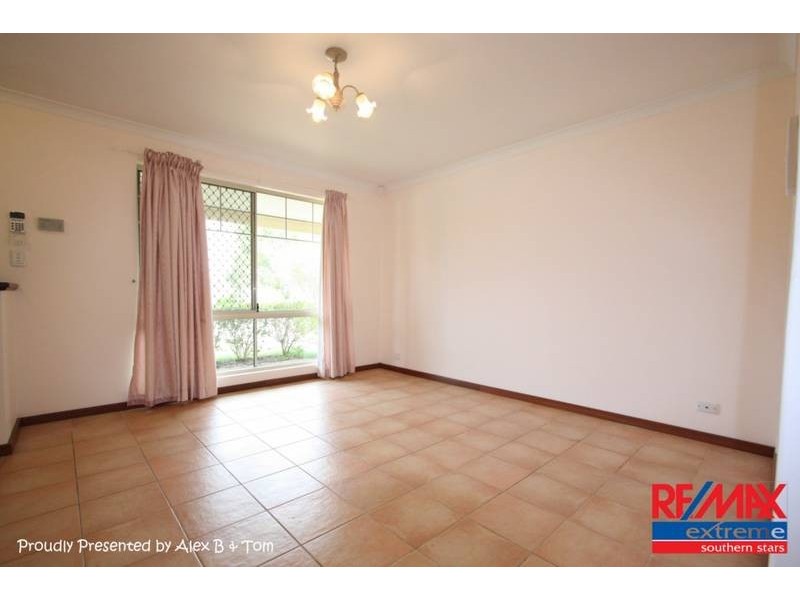 13 Forman Court, Queens Park WA 6107
