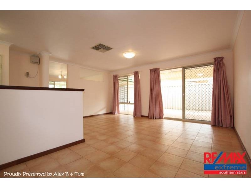 13 Forman Court, Queens Park WA 6107