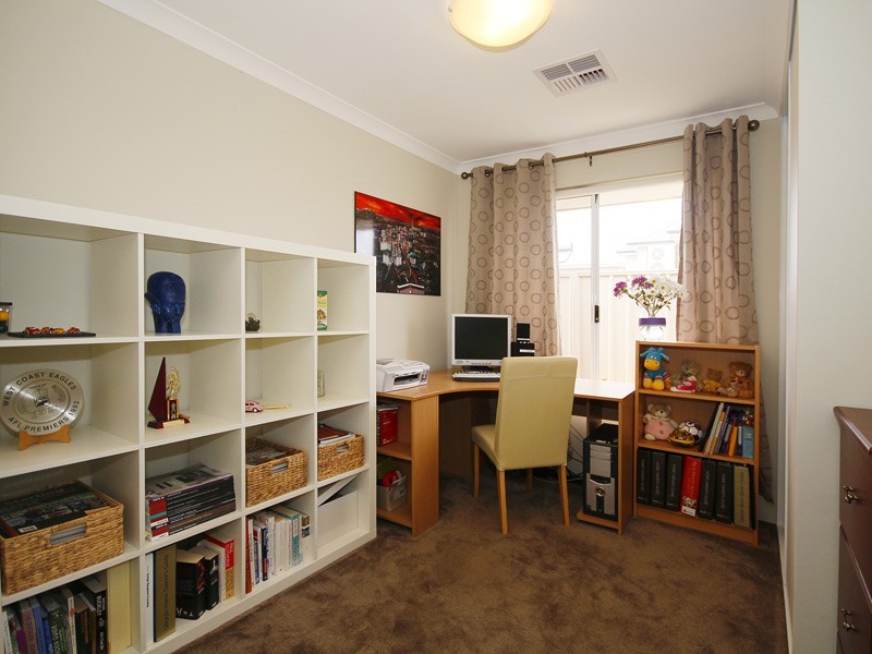 15 Spindrift Street, Jindalee WA 6036