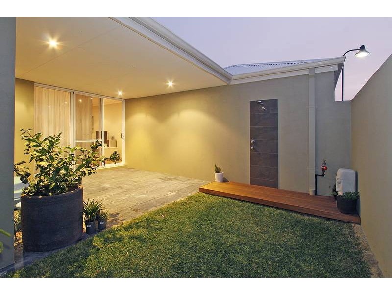 15 Spindrift Street, Jindalee WA 6036