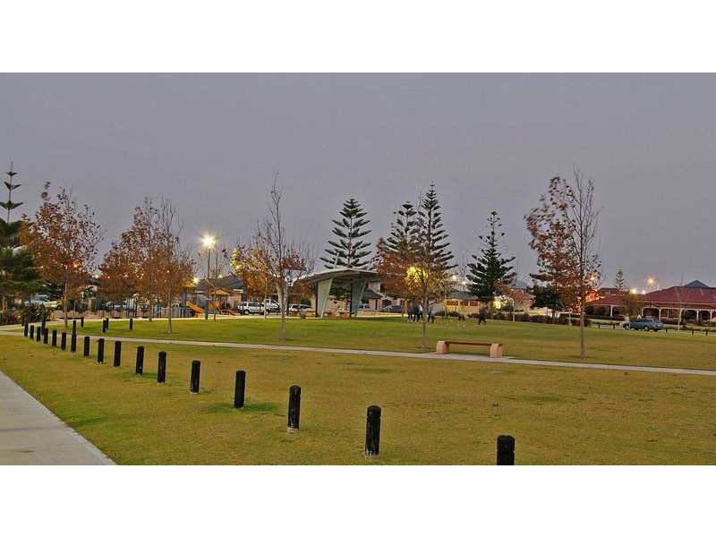 15 Spindrift Street, Jindalee WA 6036