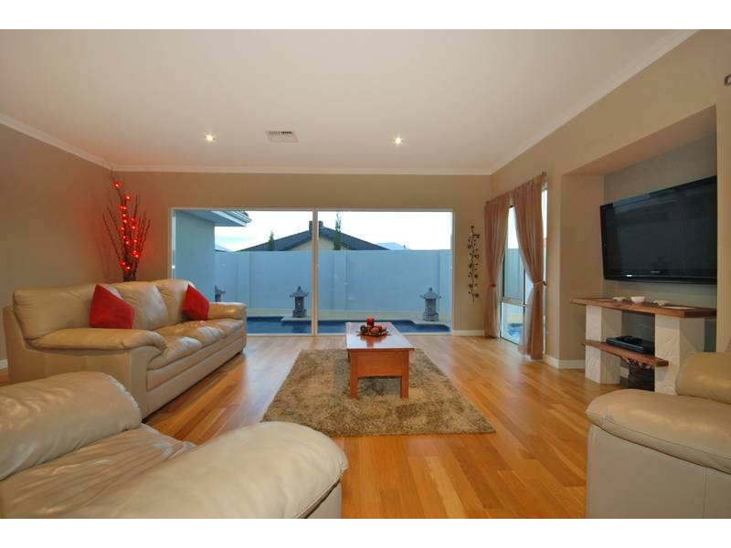 14 Halyard Road, Jindalee WA 6036