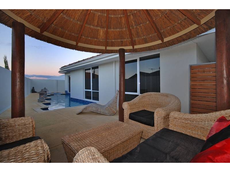 14 Halyard Road, Jindalee WA 6036