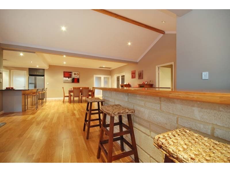 14 Halyard Road, Jindalee WA 6036