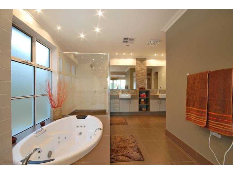 14 Halyard Road, Jindalee WA 6036