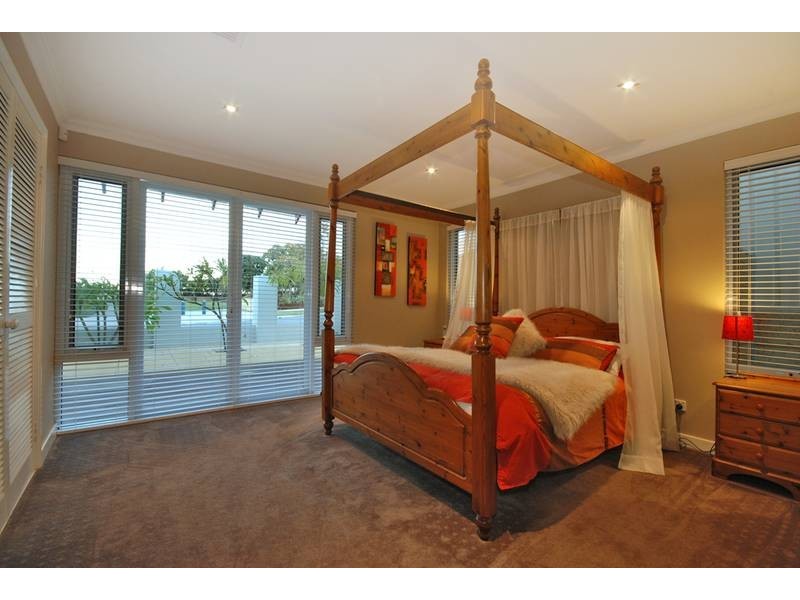 14 Halyard Road, Jindalee WA 6036