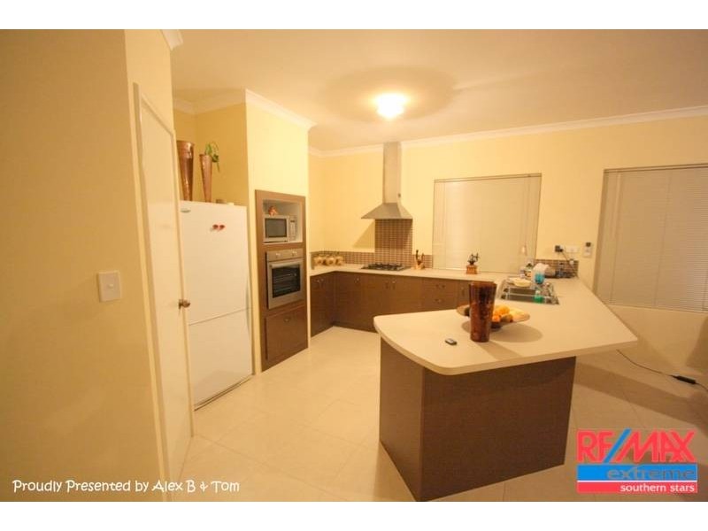 64 Wicklow Circle, Darch WA 6065