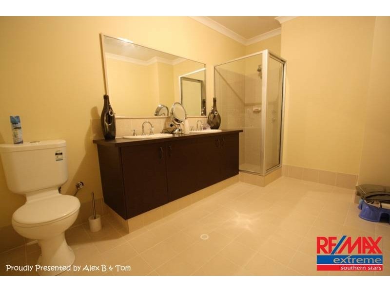 64 Wicklow Circle, Darch WA 6065