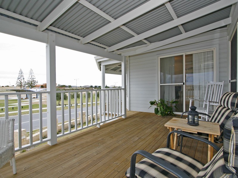 67 Seaspray Crescent, Jindalee WA 6036