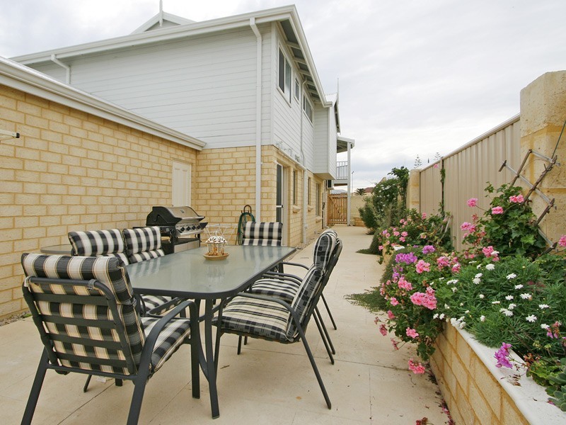 67 Seaspray Crescent, Jindalee WA 6036