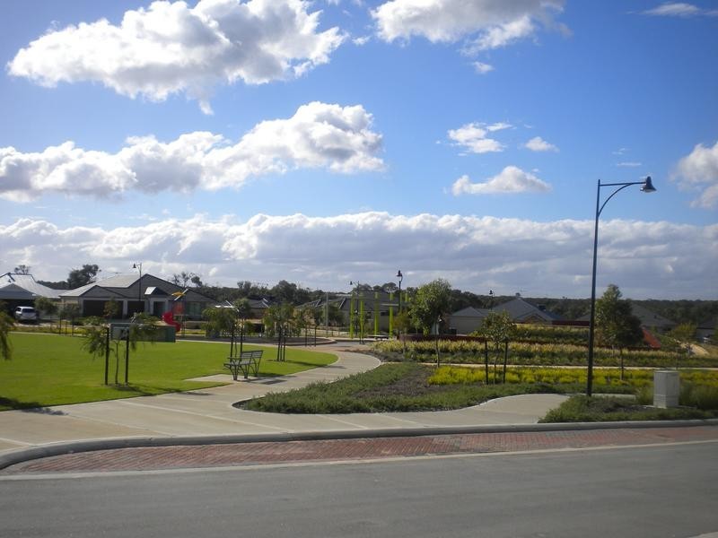 41A Helmsdale Loop, Butler WA 6036