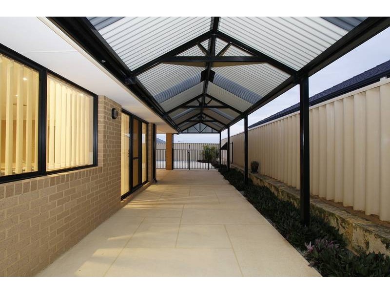 98 Benenden Avenue, Butler WA 6036