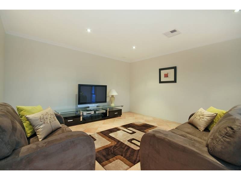 73 Wadhurst Road, Butler WA 6036