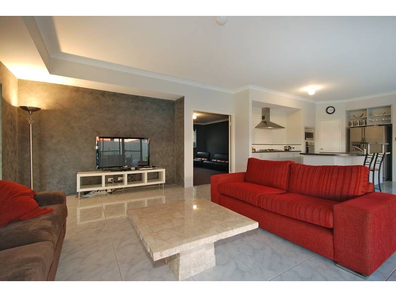 26 Shepperton Drive, Butler WA 6036