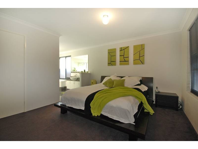 26 Shepperton Drive, Butler WA 6036