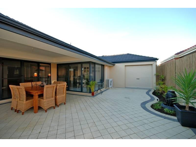 26 Shepperton Drive, Butler WA 6036