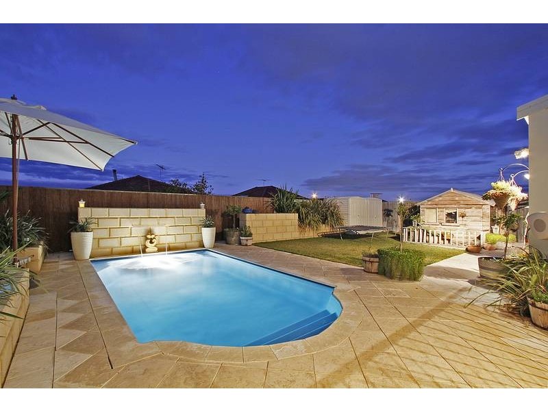 12 Doddington Way, Quinns Rocks WA 6030